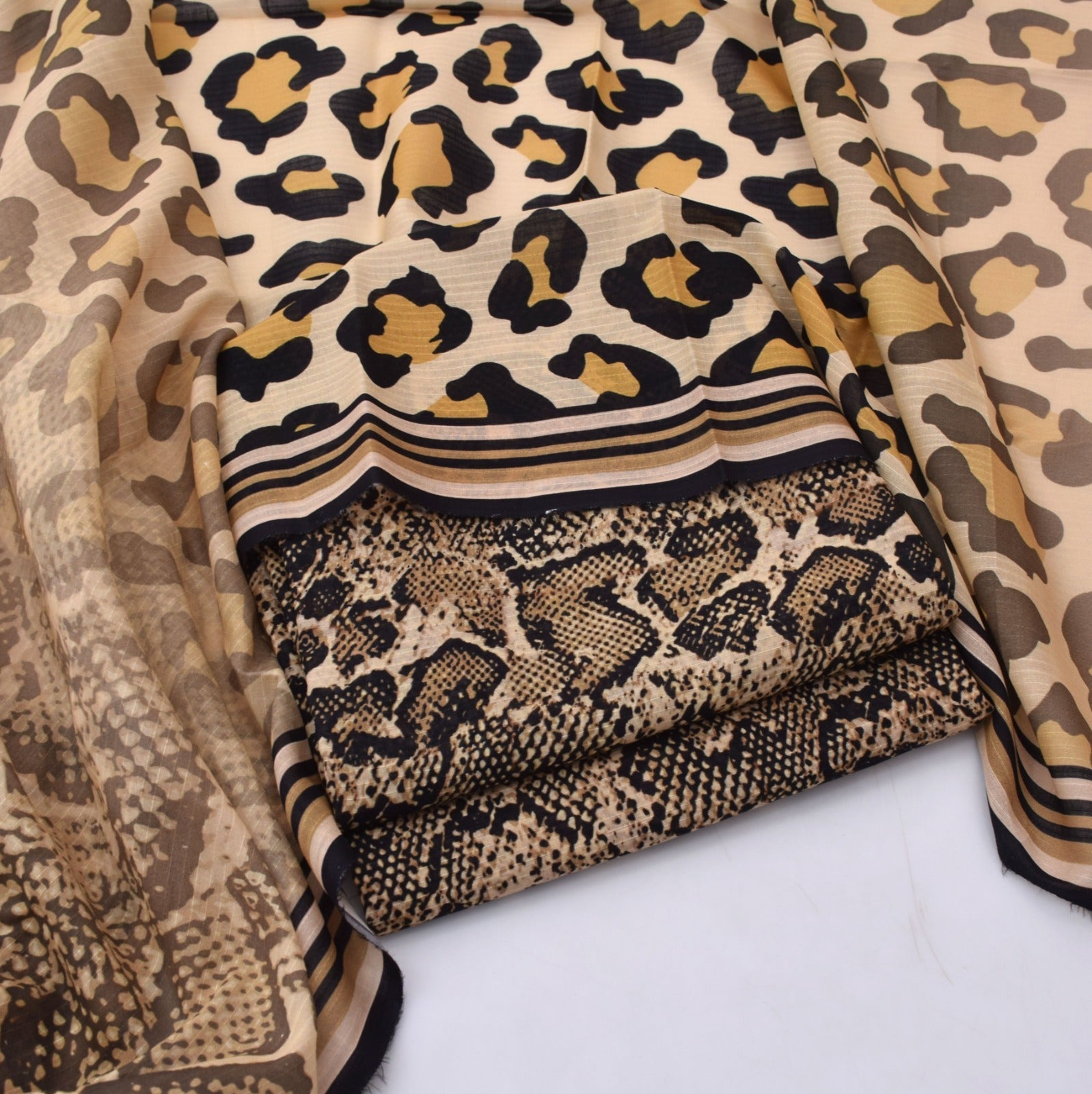 Baroque 3pc Bana Dora Lawn Allover Shirt Trouser with digital dupatta 9563